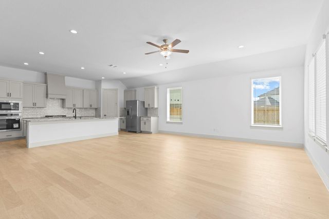 4133 Hidden Autumn Lane, League City, TX 77573