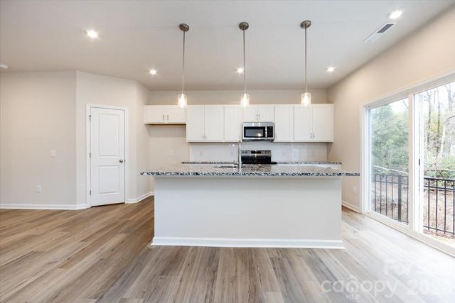 6001 Longar Lane, Charlotte, NC 28269