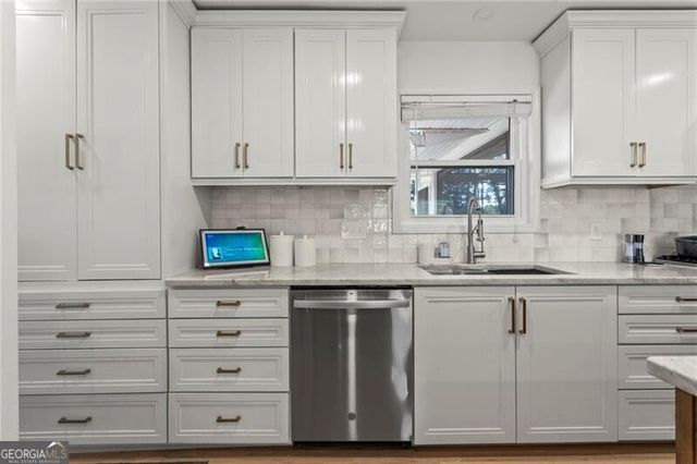 4061 North Cooper Lake Road SE, Smyrna, GA 30082