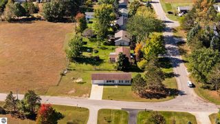 1800 Fairfield Drive, Grawn, MI 49637