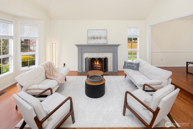 14916 NE 76th Court, Redmond, WA 98052