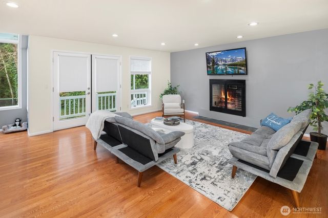 14916 NE 76th Court, Redmond, WA 98052