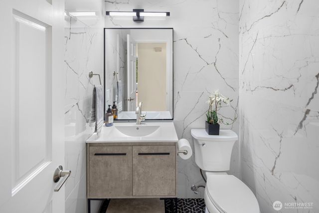 14916 NE 76th Court, Redmond, WA 98052