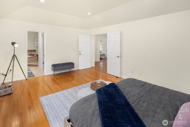 14916 NE 76th Court, Redmond, WA 98052