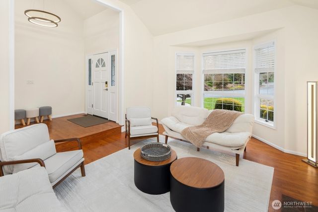 14916 NE 76th Court, Redmond, WA 98052