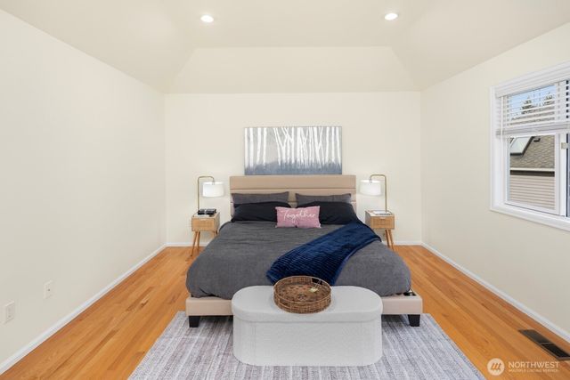 14916 NE 76th Court, Redmond, WA 98052