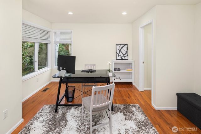 14916 NE 76th Court, Redmond, WA 98052