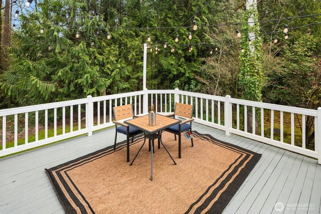 14916 NE 76th Court, Redmond, WA 98052