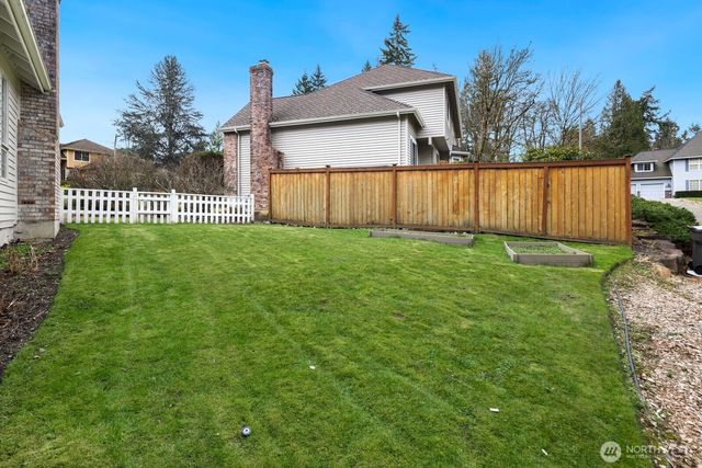 14916 NE 76th Court, Redmond, WA 98052