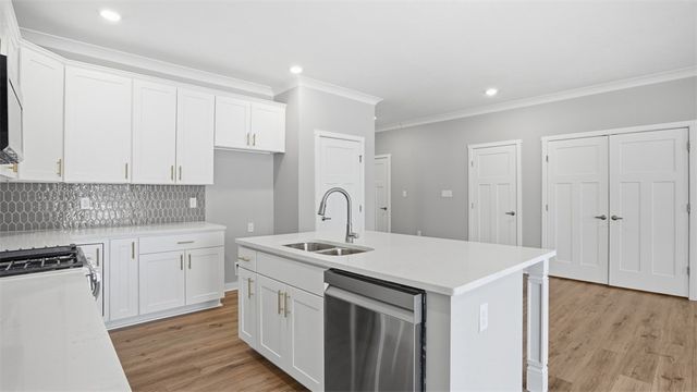 2724 Marra Drive, Hampton, PA 15044