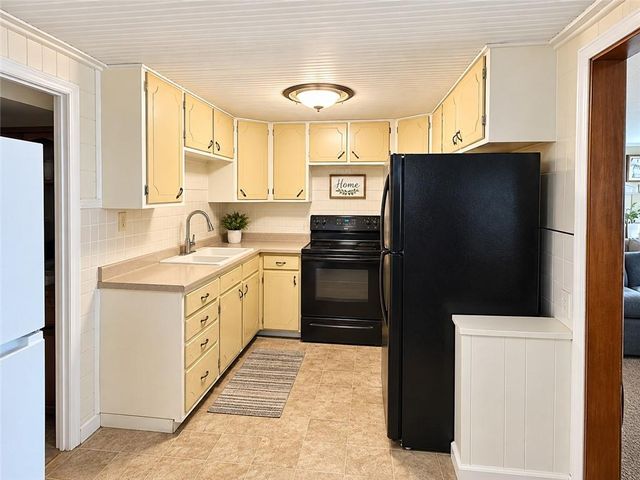 406 Devon Street, Independence, MO 64055