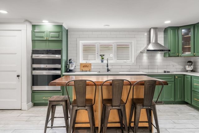 60 Taunton, Boston, MA 02136