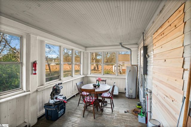 315 N Adair Street, Clinton, SC 29645