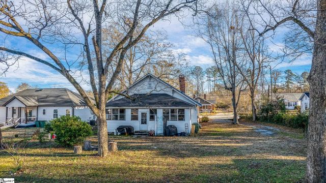 315 N Adair Street, Clinton, SC 29645
