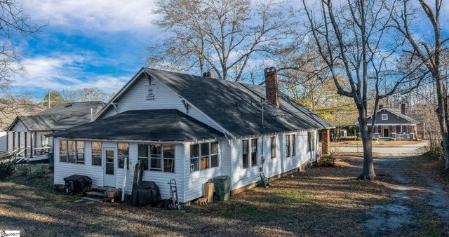 315 N Adair Street, Clinton, SC 29645