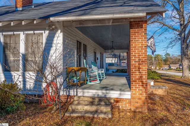 315 N Adair Street, Clinton, SC 29645