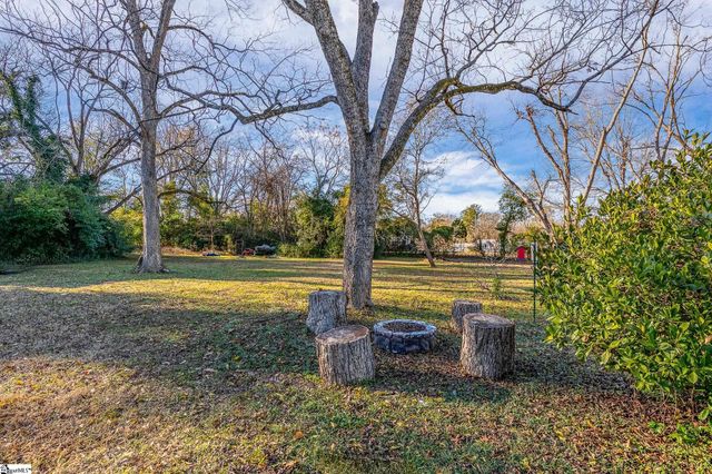 315 N Adair Street, Clinton, SC 29645