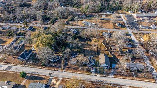 315 N Adair Street, Clinton, SC 29645