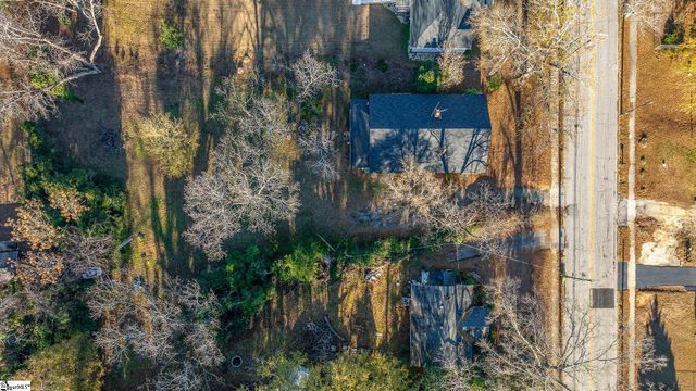 315 N Adair Street, Clinton, SC 29645