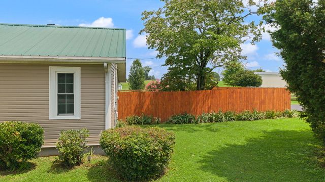 74 Gover Lane, Nancy, KY 42544