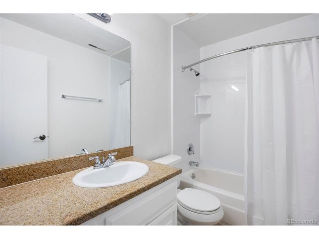 7110 S Gaylord St M9, Centennial, CO 80122