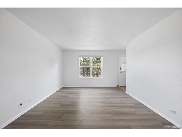 7110 S Gaylord St M9, Centennial, CO 80122