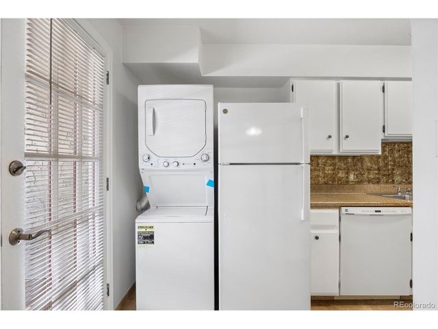 7110 S Gaylord St M9, Centennial, CO 80122