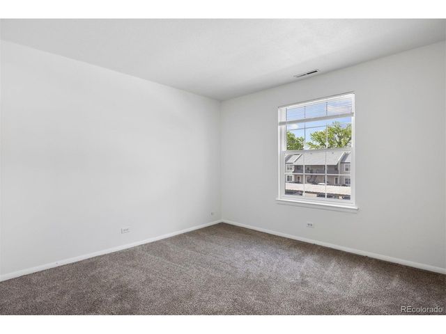 7110 S Gaylord St M9, Centennial, CO 80122