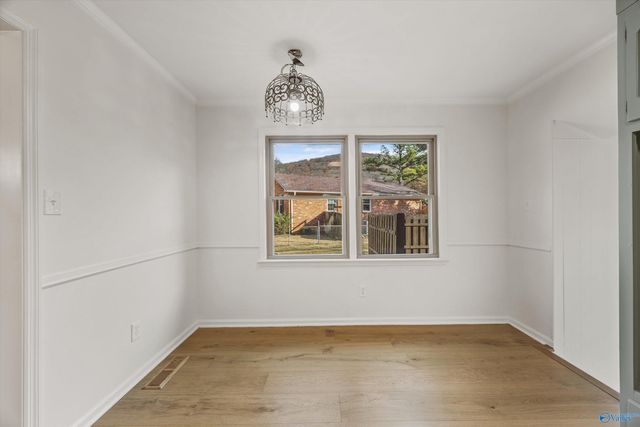 8003 Brookfield Circle, Huntsville, AL 35802