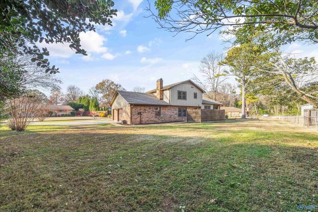 8003 Brookfield Circle, Huntsville, AL 35802