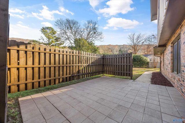 8003 Brookfield Circle, Huntsville, AL 35802