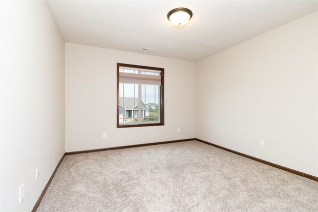 1209 Caitlin Drive SE, Bondurant, IA 50035