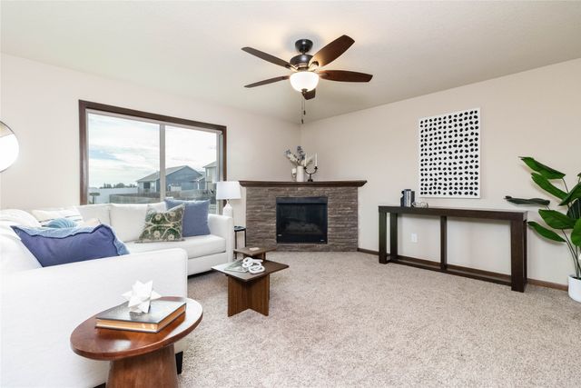 1209 Caitlin Drive SE, Bondurant, IA 50035