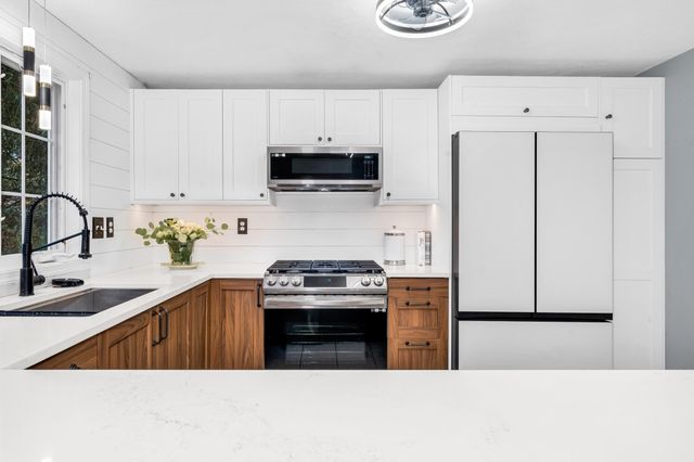 41 Boston Road 331, Billerica, MA 01821