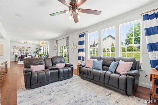 213 Mason Glen Drive, Lake St Louis, MO 63367