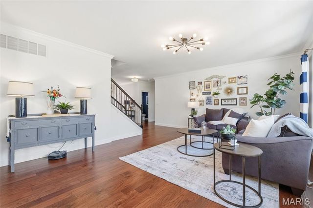 213 Mason Glen Drive, Lake St Louis, MO 63367