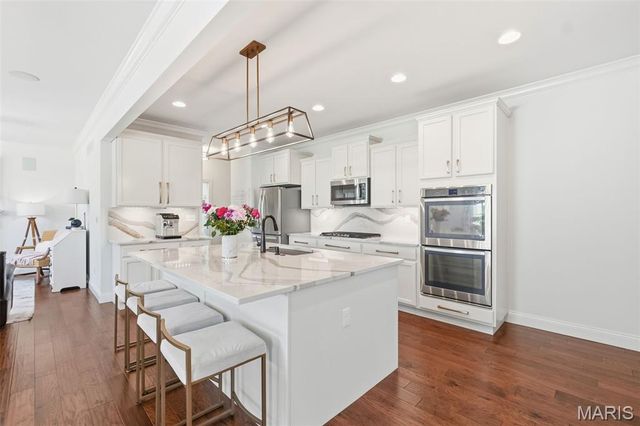 213 Mason Glen Drive, Lake St Louis, MO 63367
