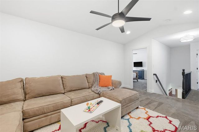213 Mason Glen Drive, Lake St Louis, MO 63367