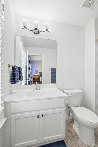 213 Mason Glen Drive, Lake St Louis, MO 63367