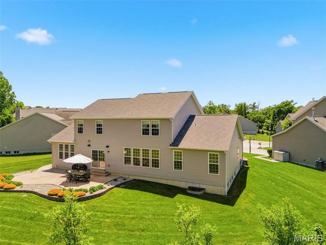 213 Mason Glen Drive, Lake St Louis, MO 63367