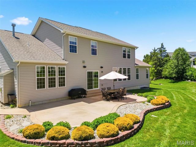 213 Mason Glen Drive, Lake St Louis, MO 63367
