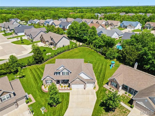 213 Mason Glen Drive, Lake St Louis, MO 63367