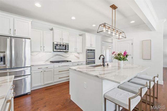213 Mason Glen Drive, Lake St Louis, MO 63367