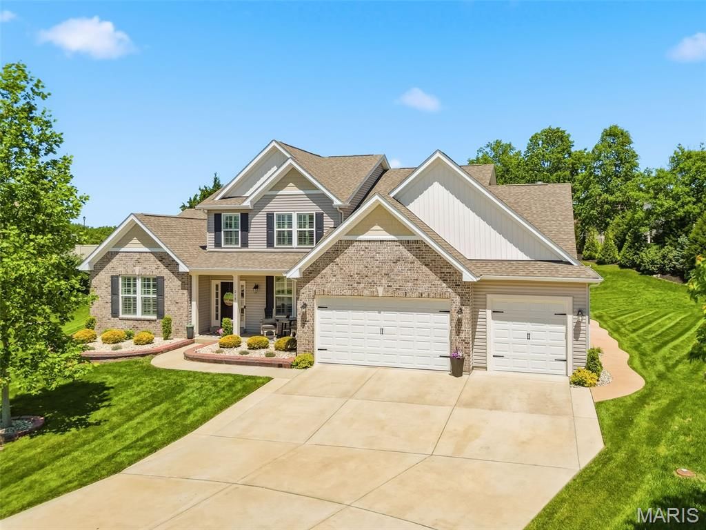 213 Mason Glen Drive, Lake St Louis, MO 63367
