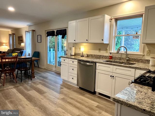 710 OXFORD RD, Lancaster, PA 17601