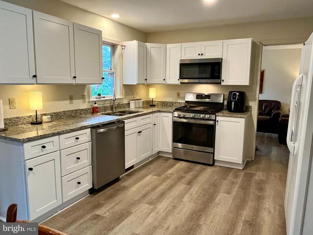 710 OXFORD RD, Lancaster, PA 17601