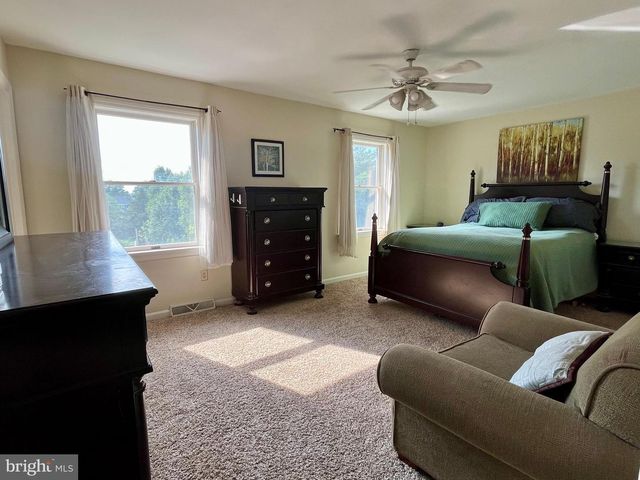 710 OXFORD RD, Lancaster, PA 17601