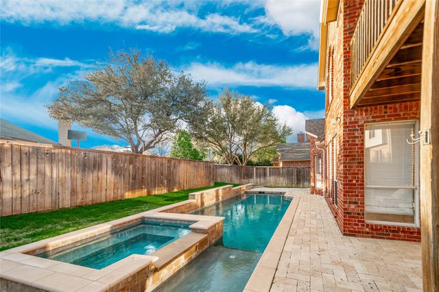 2701 Stone Creek Drive, Flower Mound, TX 75028