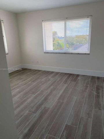 7701 Camino Real AQ-401, Miami, FL 33143