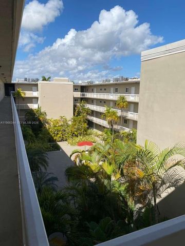 7701 Camino Real AQ-401, Miami, FL 33143